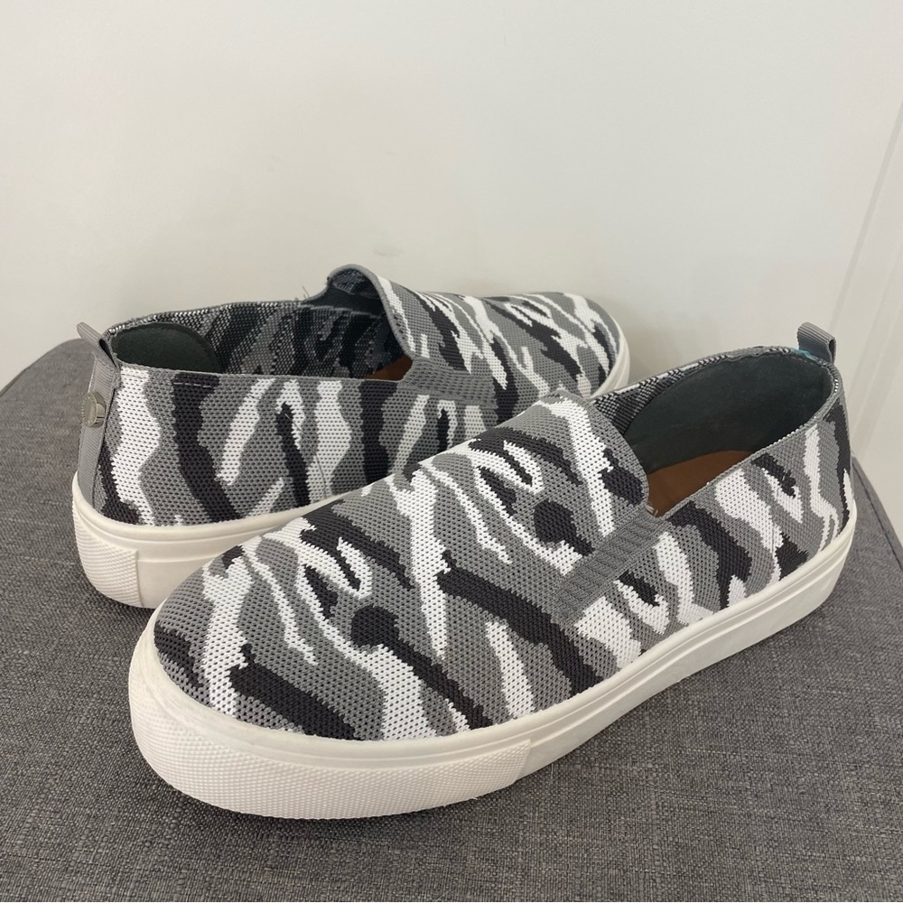 STEVE MADDEN Maygee Knit Slip On Platform Sneakers - Gray Camo, size 9.5 - Picture 8 of 12